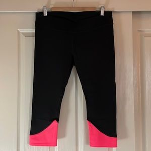 Used Gap Fit gfast Capri Leggings